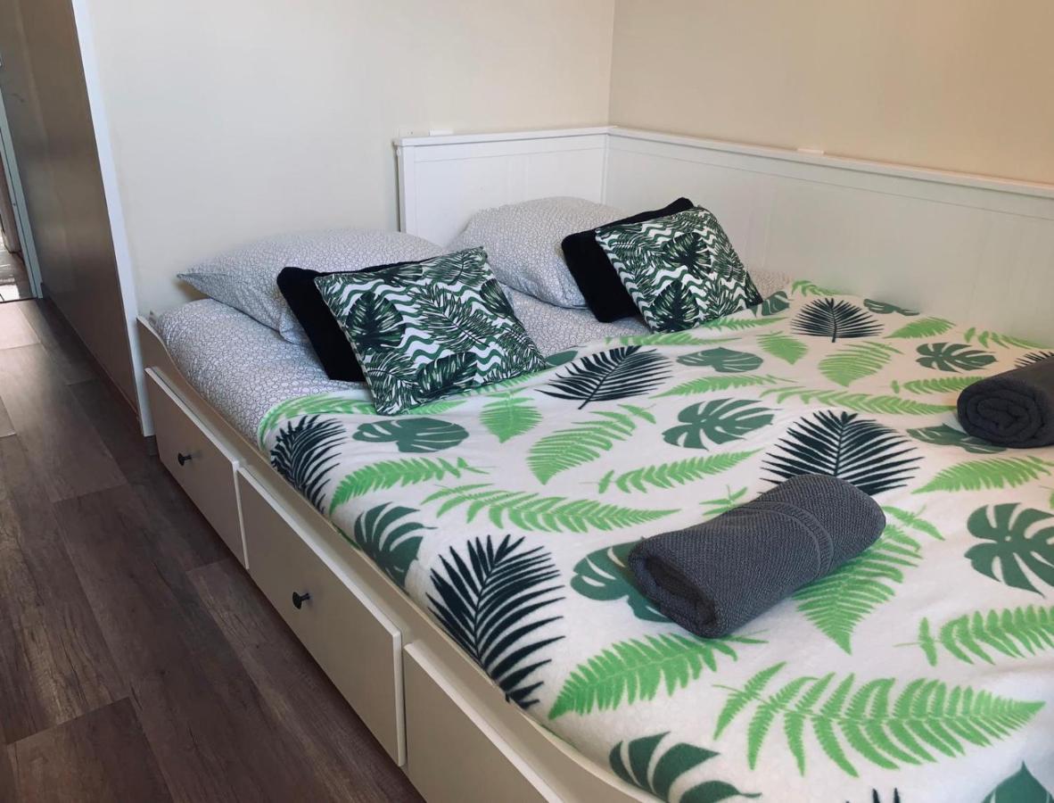Appartement Eco 6 Personnes Мани льо Онгр Екстериор снимка
