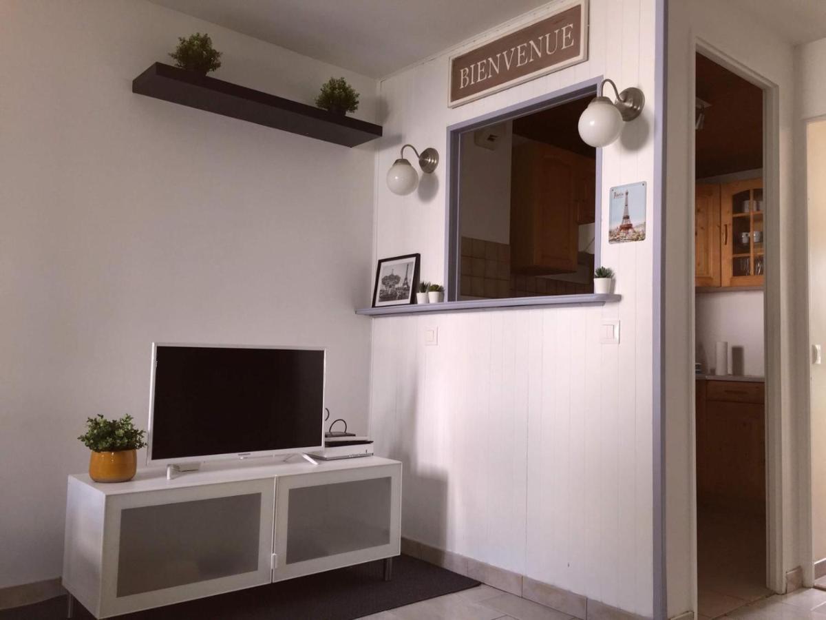 Appartement Eco 6 Personnes Мани льо Онгр Екстериор снимка