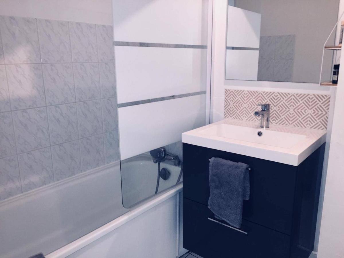Appartement Eco 6 Personnes Мани льо Онгр Екстериор снимка