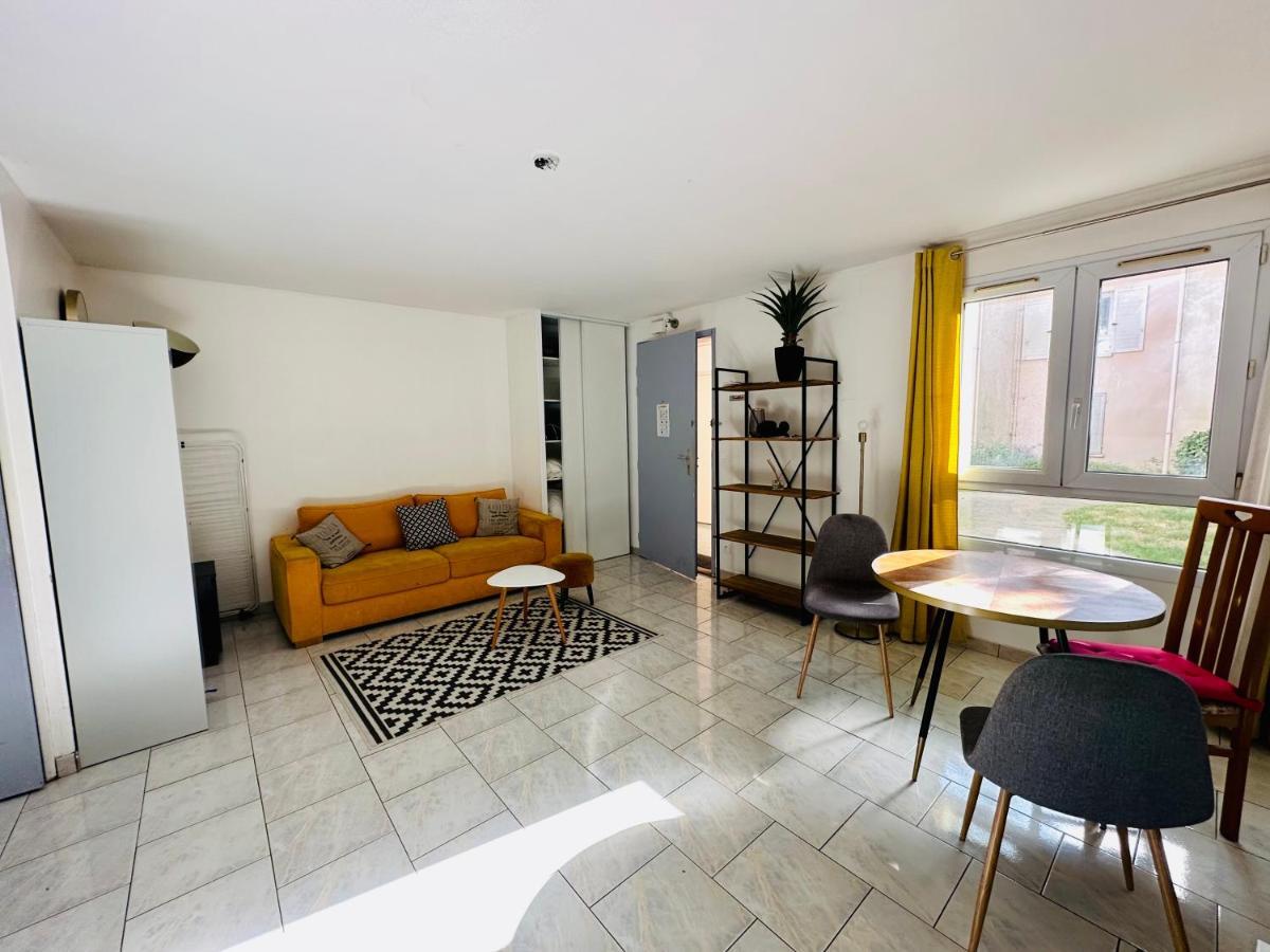 Appartement Eco 6 Personnes Мани льо Онгр Екстериор снимка