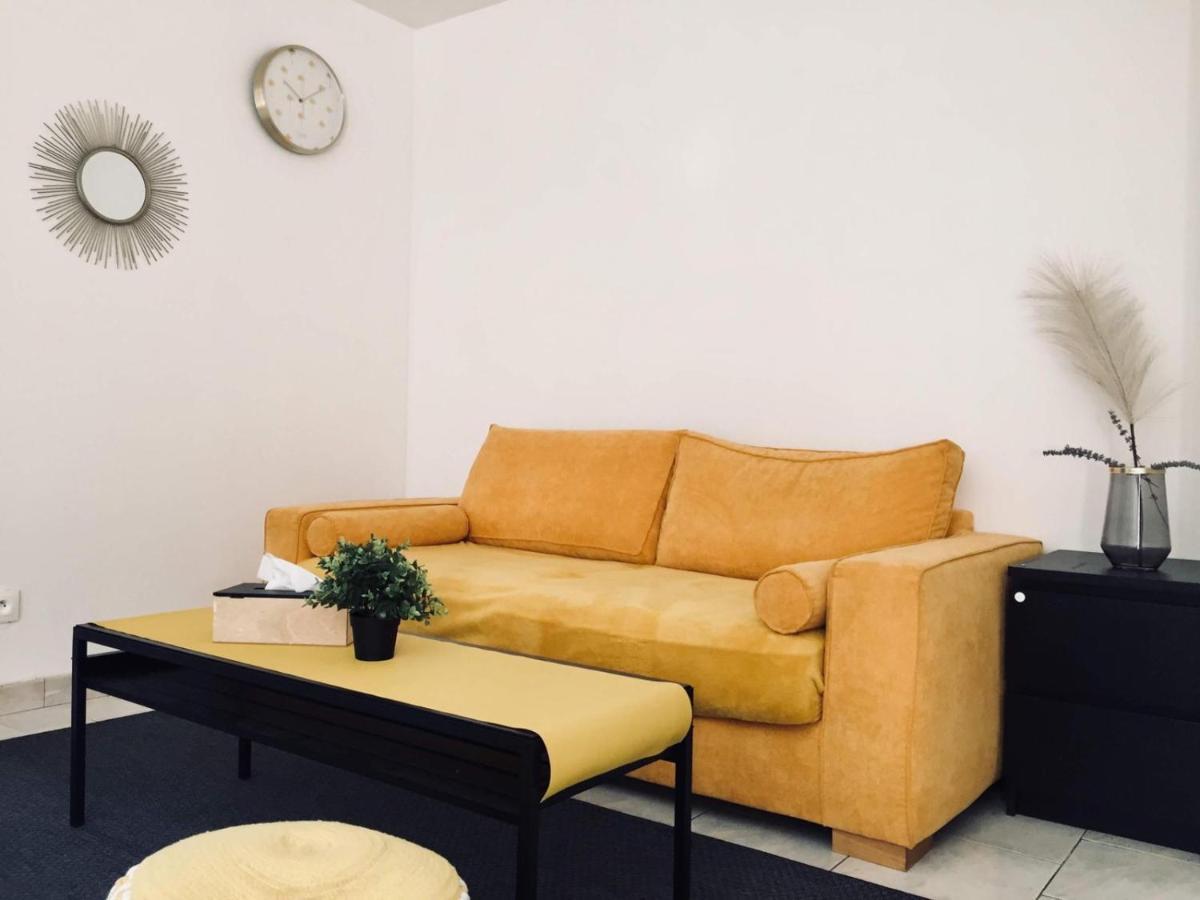 Appartement Eco 6 Personnes Мани льо Онгр Екстериор снимка
